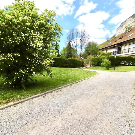 Appartamento Confort Moderne Avec Piscine Et Jardin, Proche